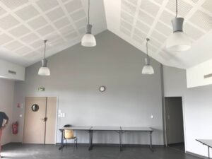 Comment choisir le meilleur plafond acoustique pour réduire le bruit dans mon espace de travail ?