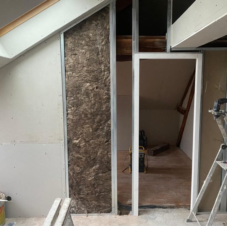 Isolation écologique maison intérieure à Louviers : solutions et budget